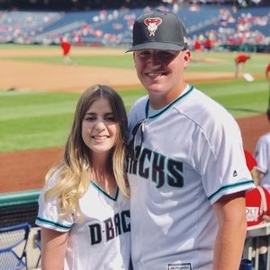 Meet your Posher, Logan